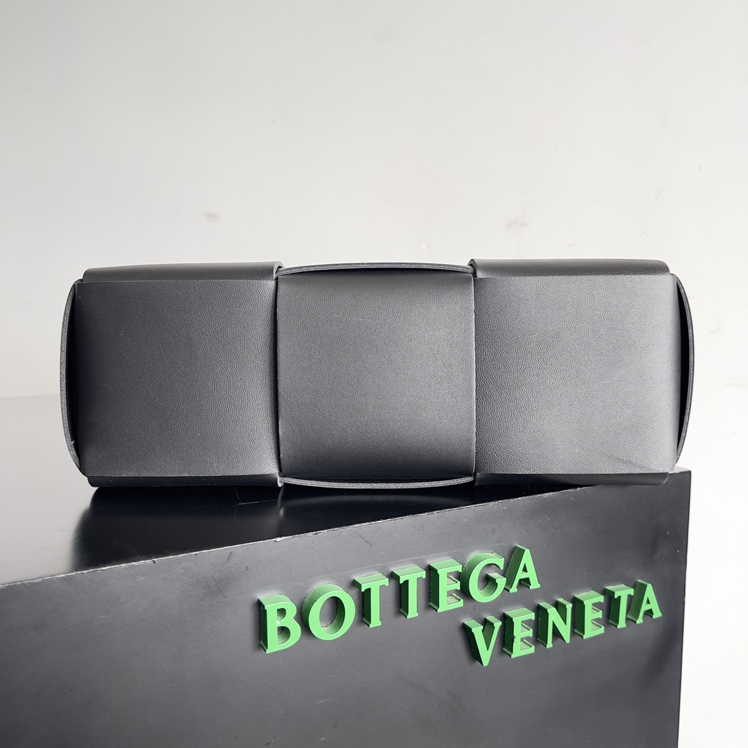 Bottega Veneta Shopping Bags